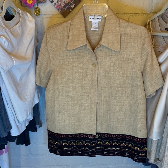 Alfred Dunner Beige Short Sleeve Jacket with Black Embroidery - Picture 1 of 5